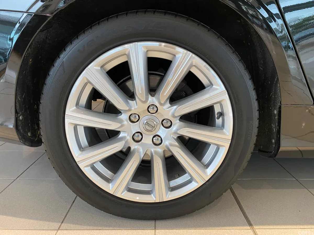 Volvo S90 Saloon, Diesel, 2018, Black