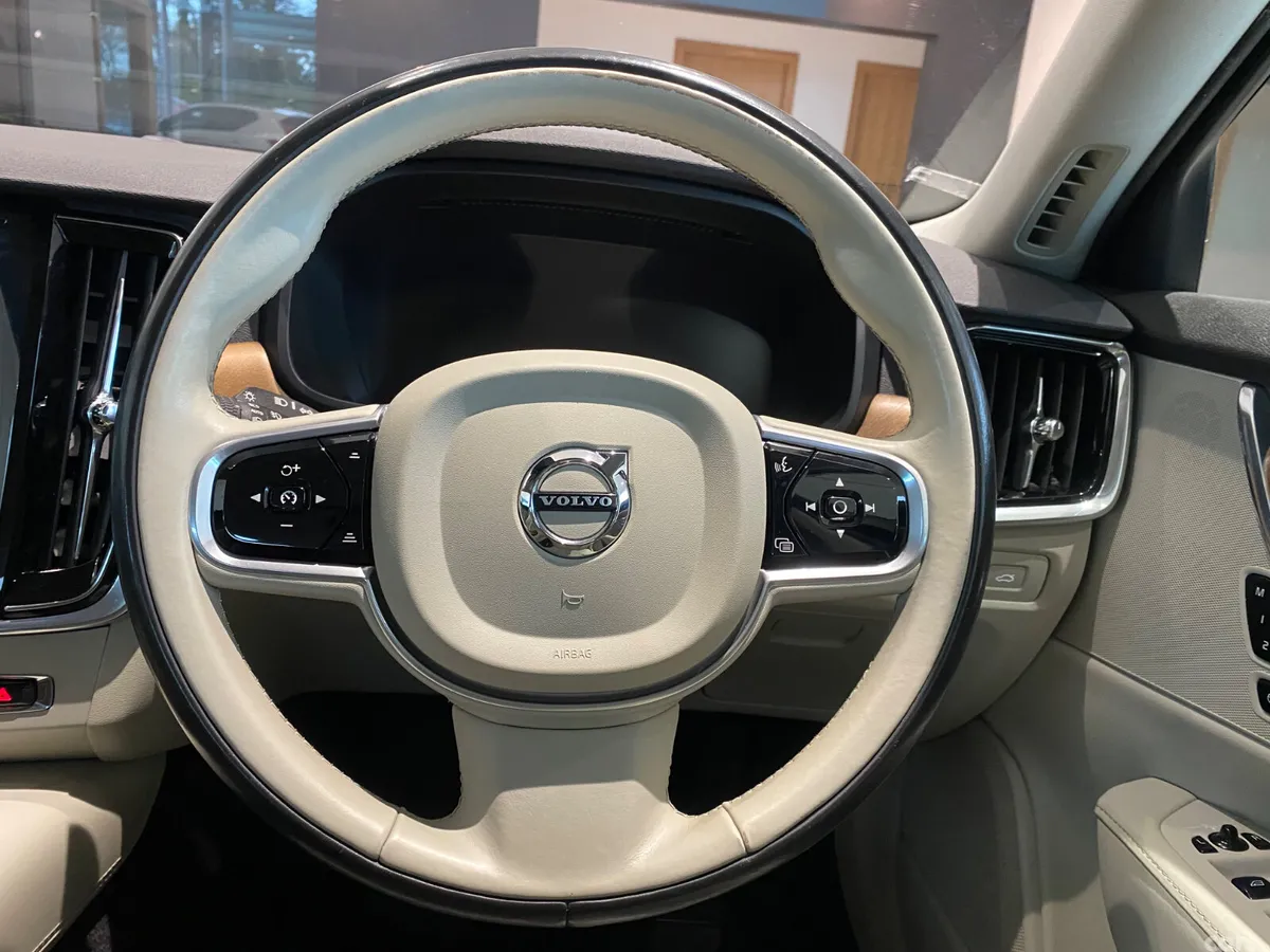 Volvo S90 Saloon, Diesel, 2018, Black