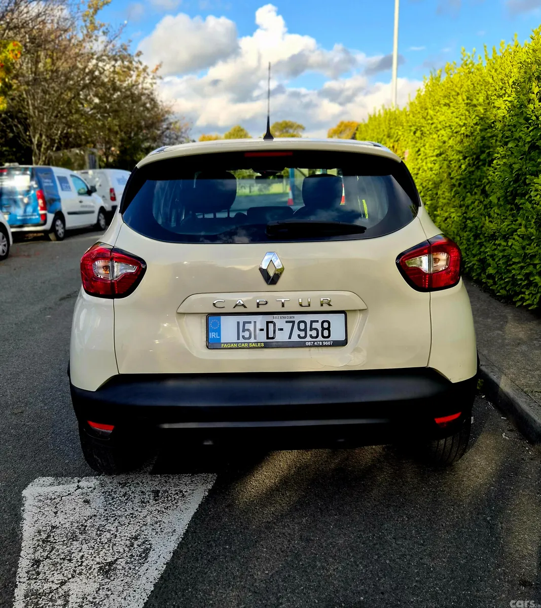 Renault Captur Hatchback, Diesel, 2015, Yellow
