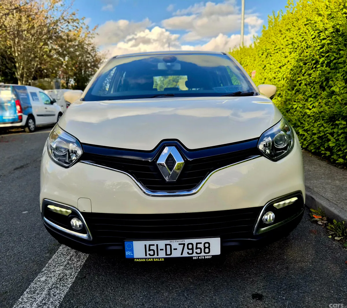 Renault Captur Hatchback, Diesel, 2015, Yellow