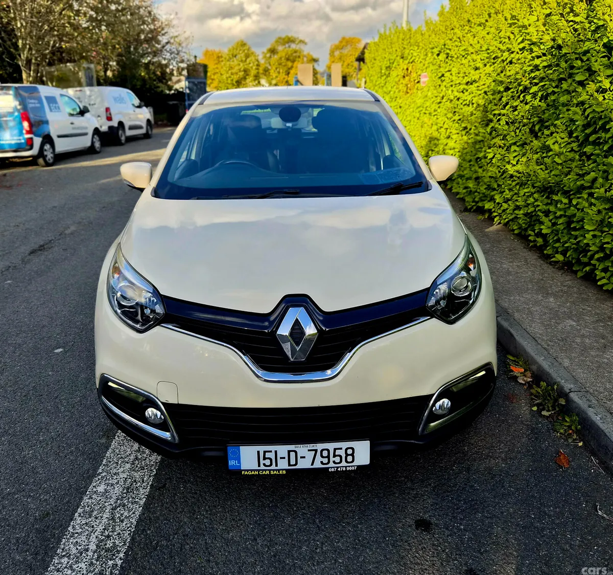 Renault Captur Hatchback, Diesel, 2015, Yellow