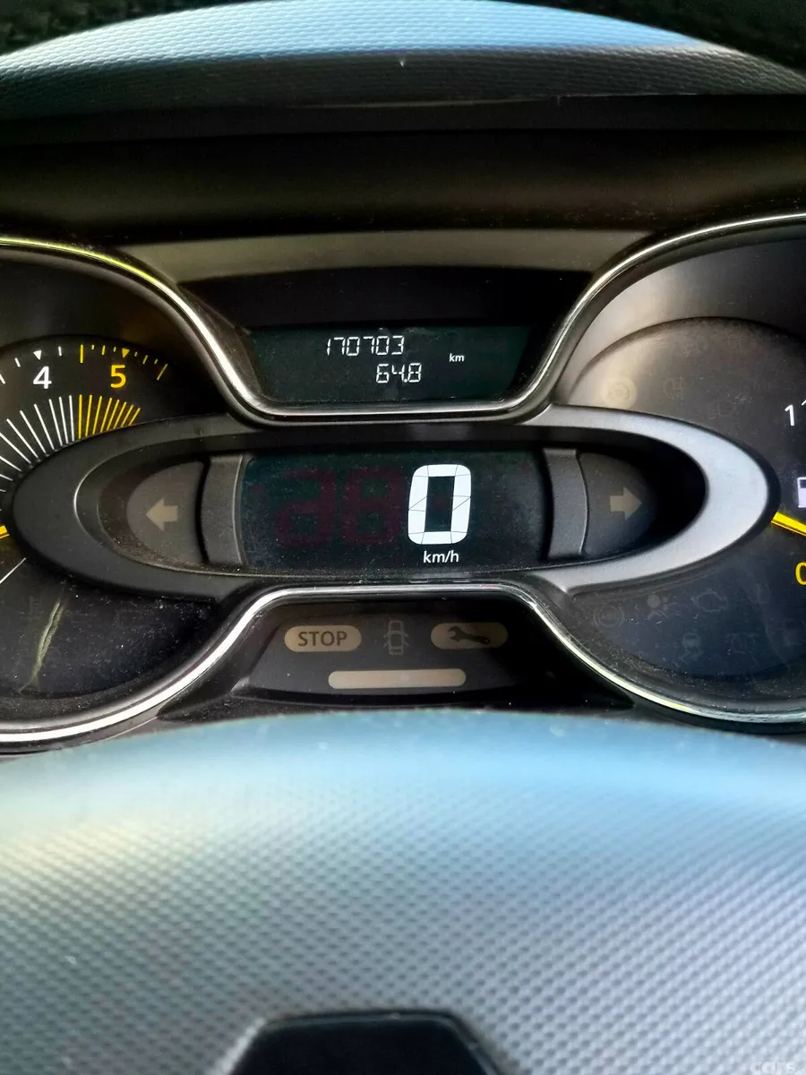 Renault Captur Hatchback, Diesel, 2015, Yellow