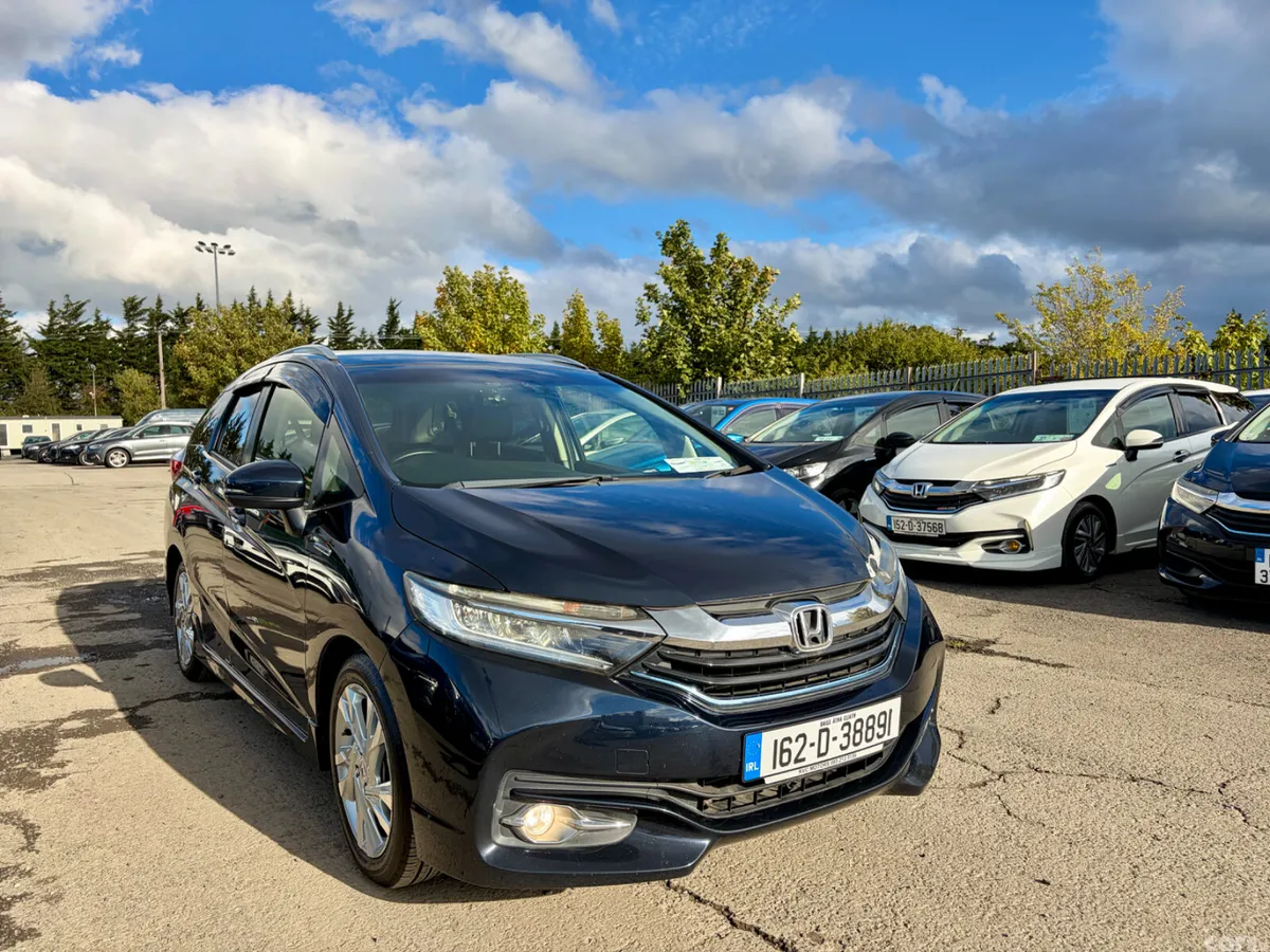 Honda Shuttle MPV, Petrol Hybrid, 2016, Black