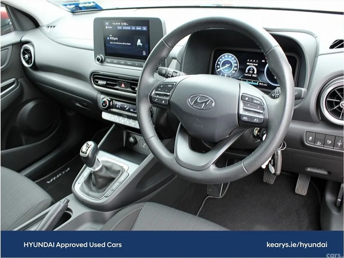Hyundai KONA MPV, Petrol, 2022, Red