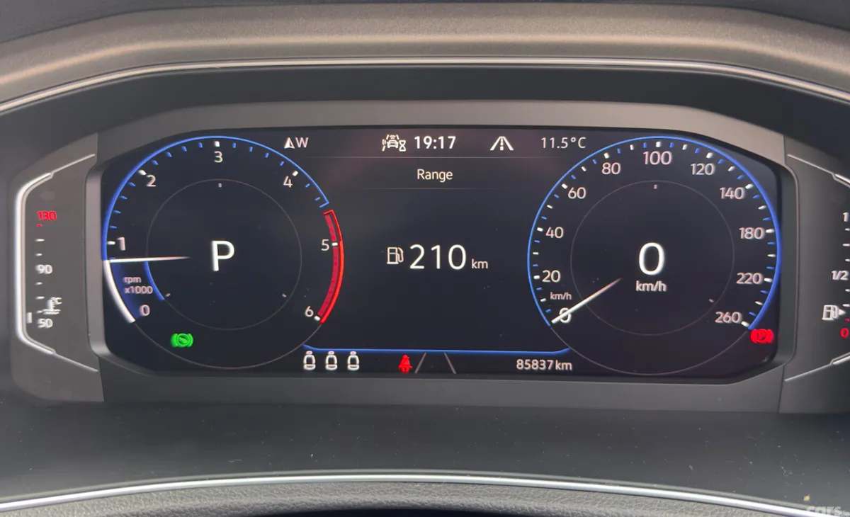Volkswagen T-Roc SUV, Diesel, 2021, Black