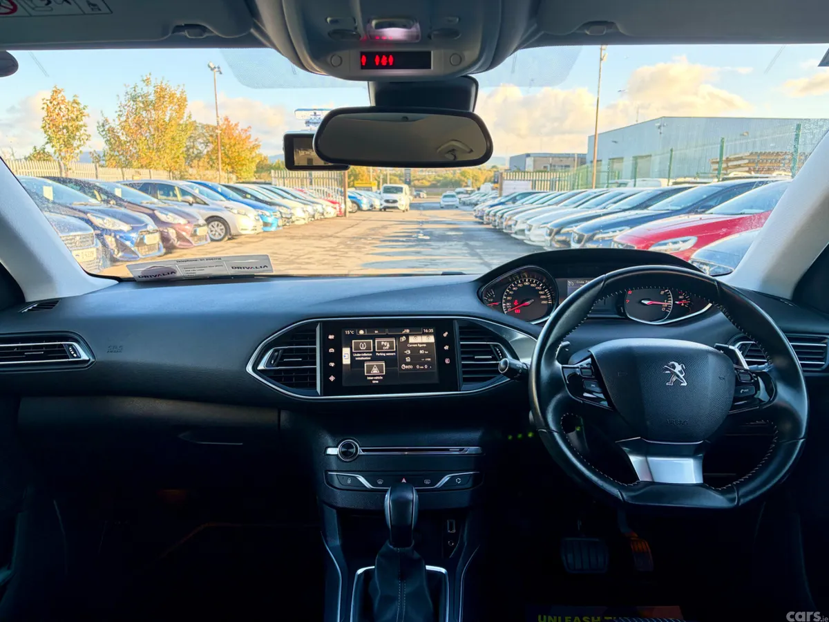 Peugeot 308 Hatchback, Petrol, 2016, Black