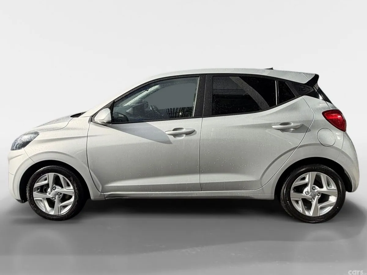 Hyundai i10 Hatchback, Petrol, 2022, Grey