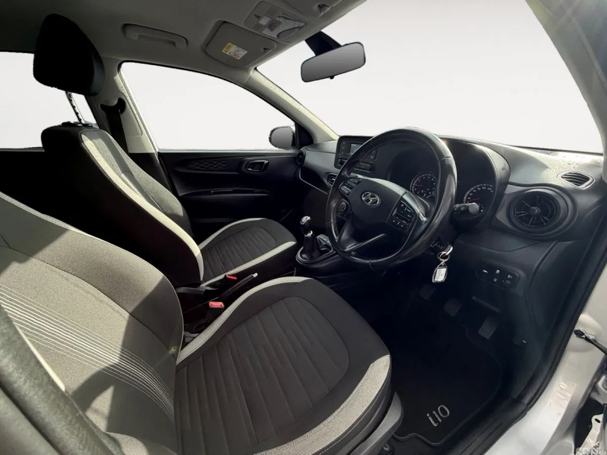 Hyundai i10 Hatchback, Petrol, 2022, Grey