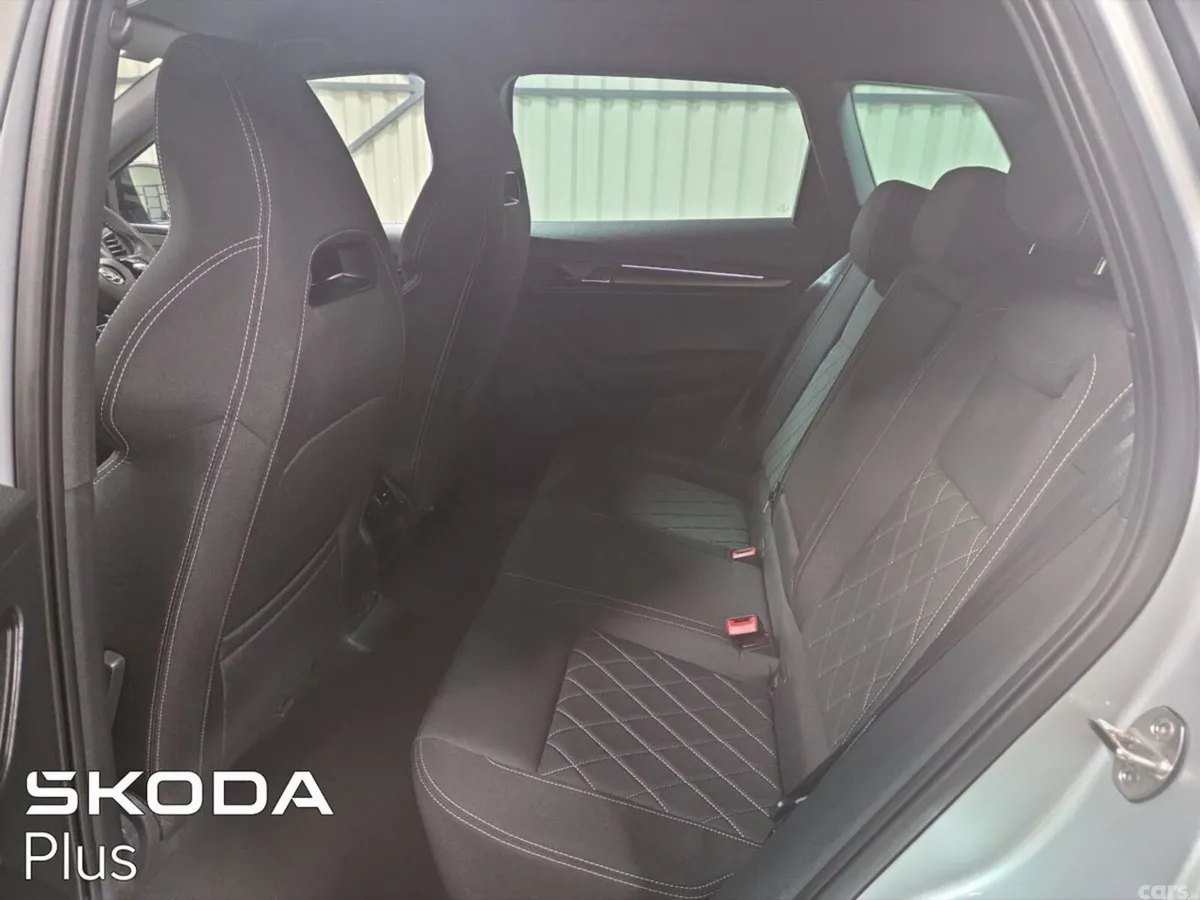 Skoda Karoq Estate, Diesel, 2023, Grey