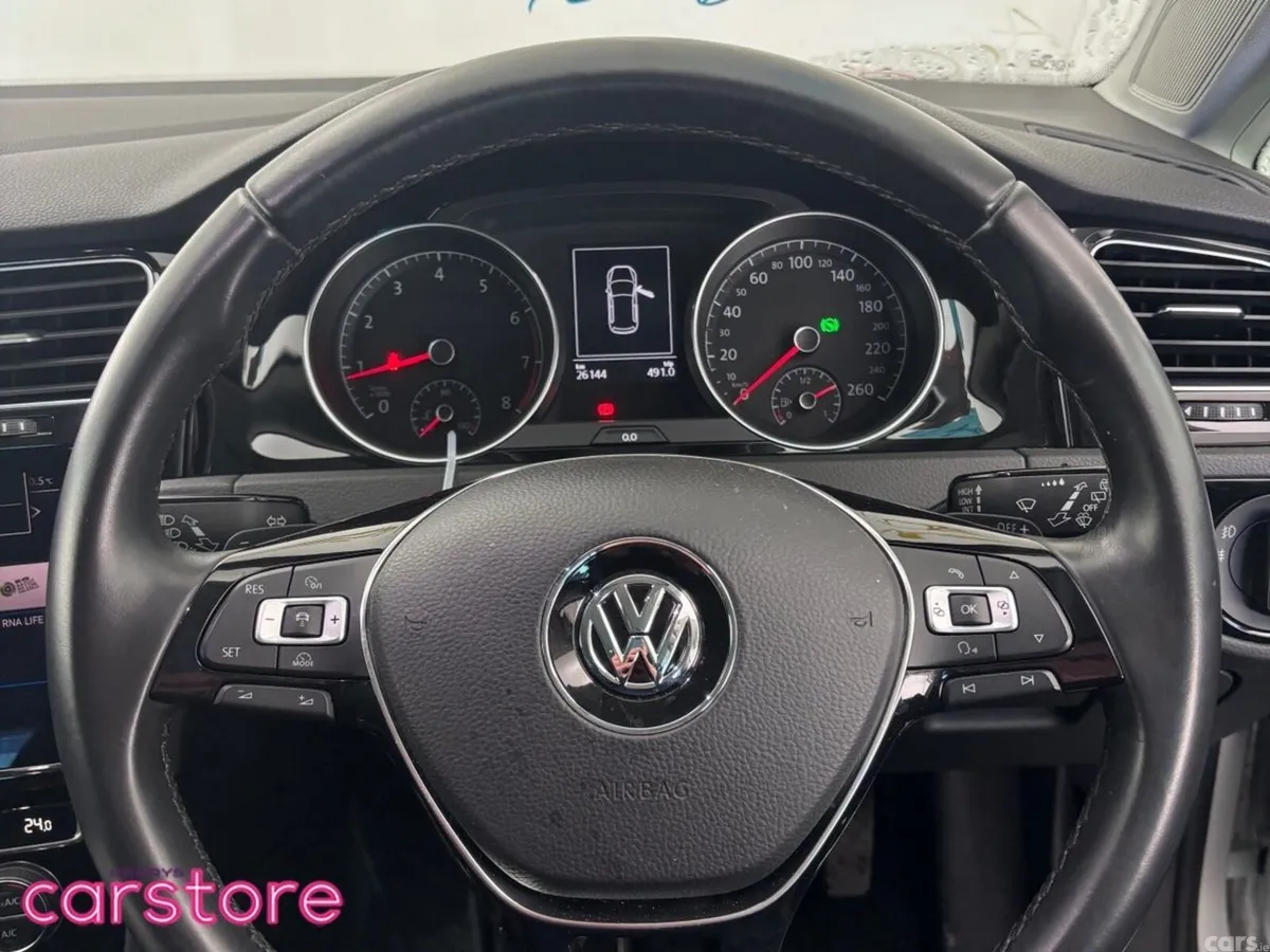 Volkswagen Golf Hatchback, Petrol, 2018, White