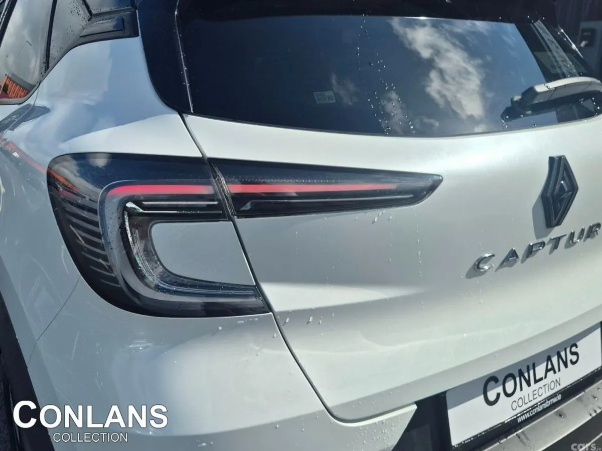 Renault Captur Hatchback, Petrol, 2025, White