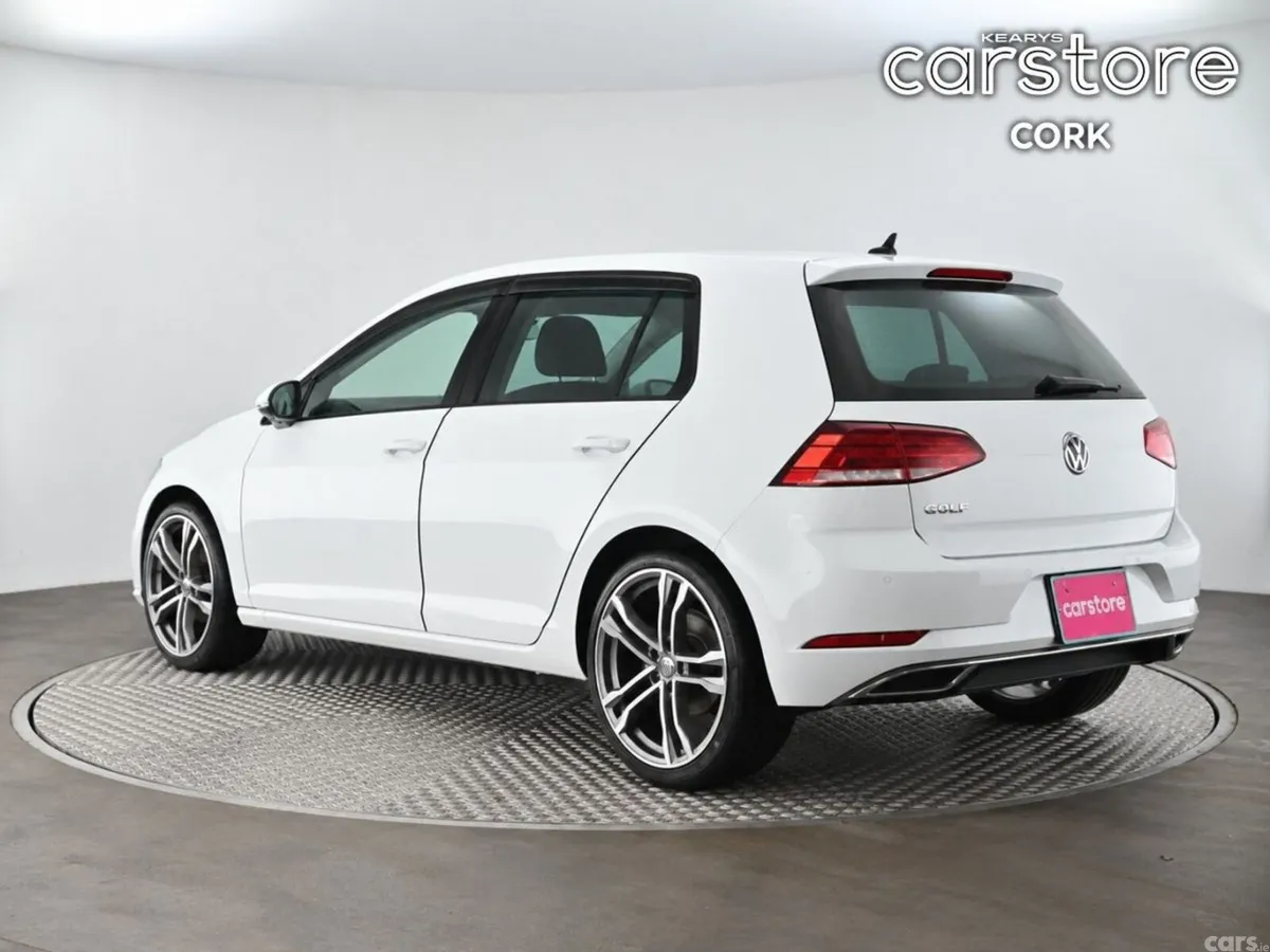 Volkswagen Golf Hatchback, Petrol, 2018, White
