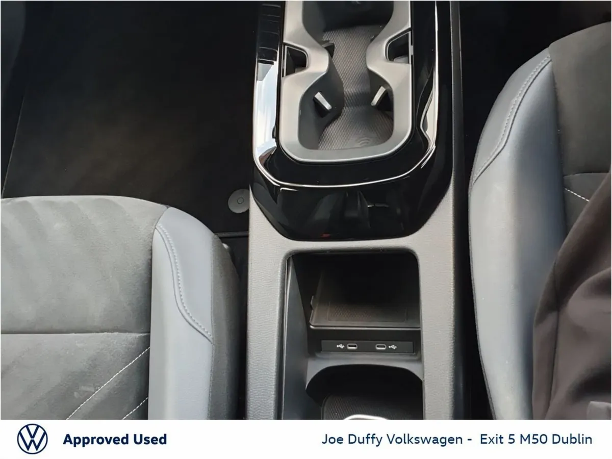 Volkswagen ID.4 Estate, Electric, 2023, Red