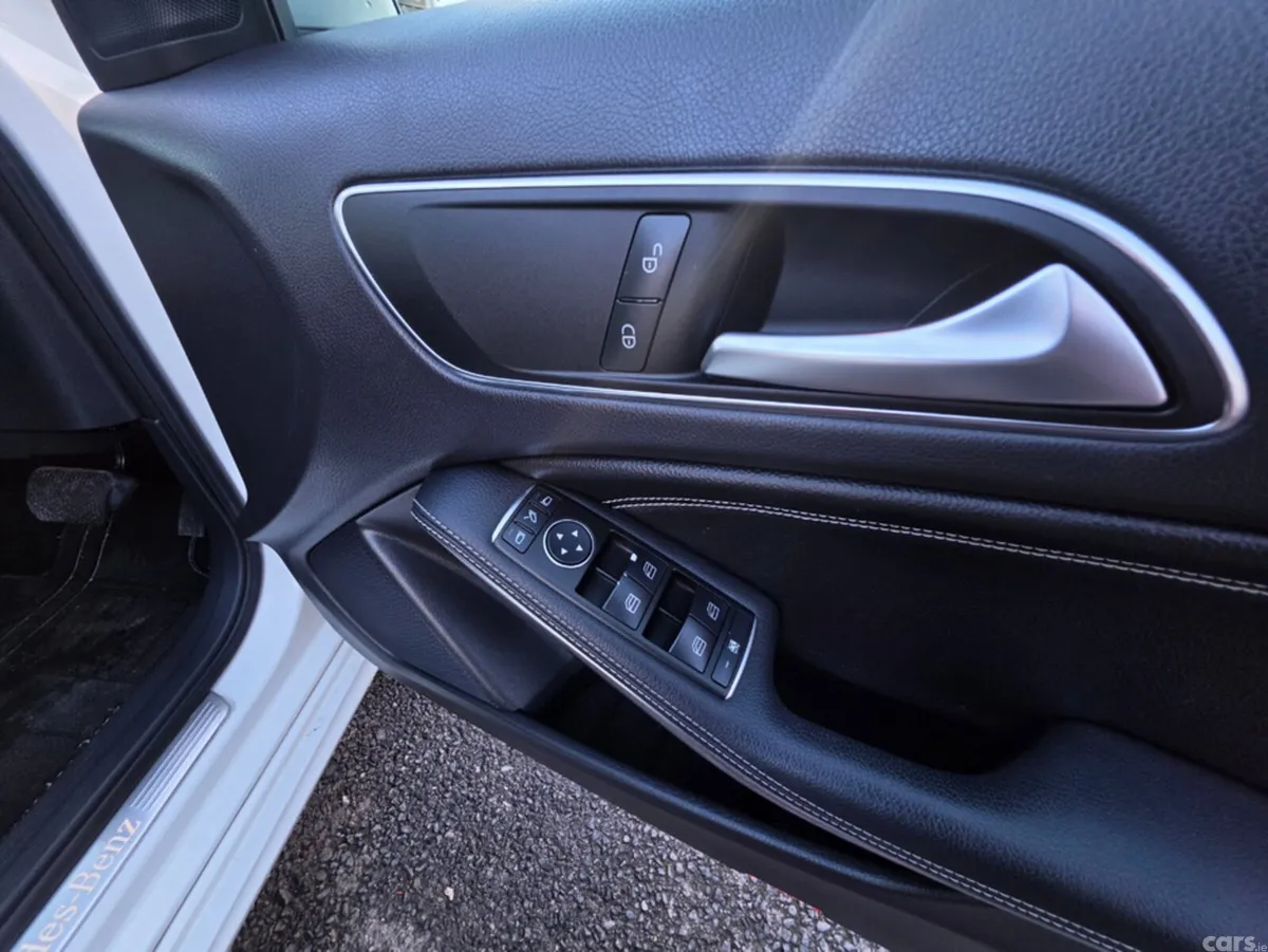 Mercedes-Benz A-Class Hatchback, Petrol, 2015, White