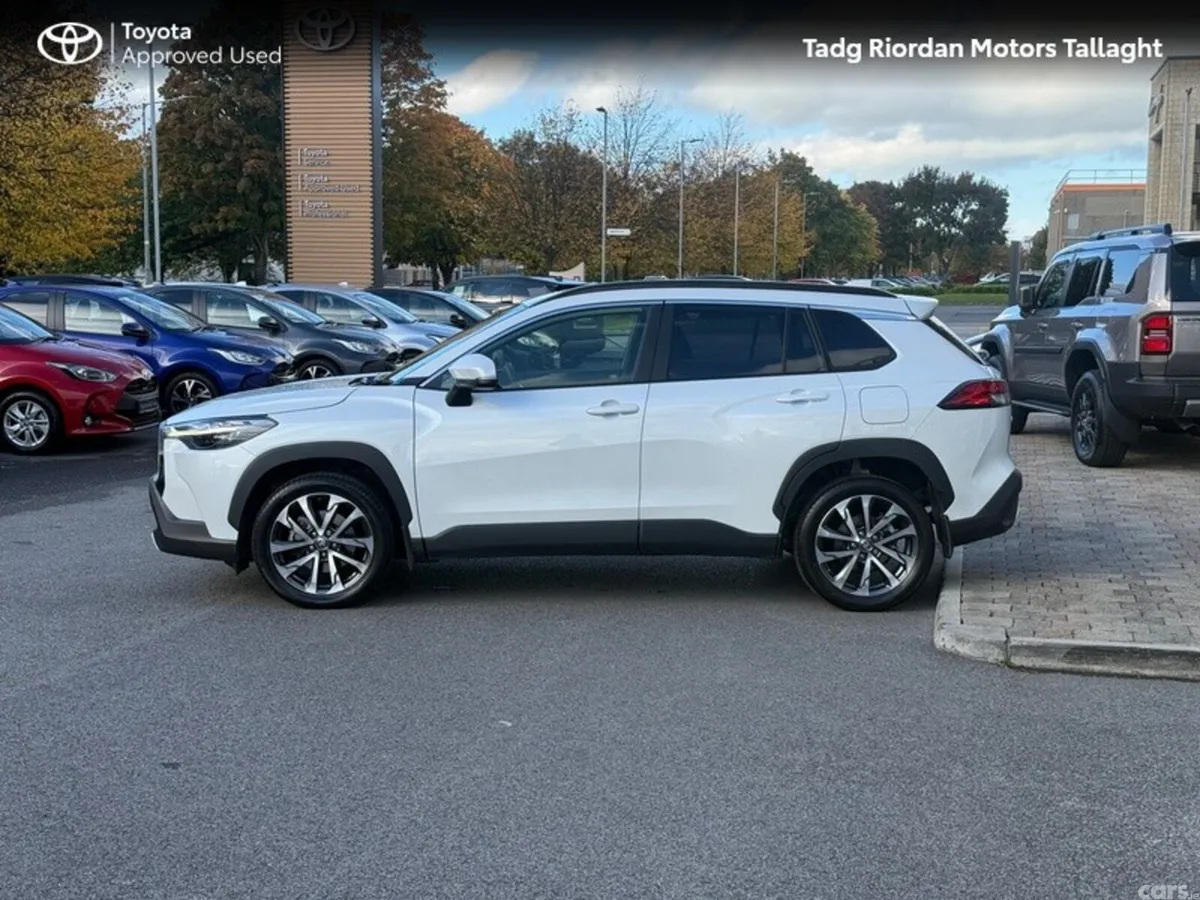 Toyota Corolla Cross Hatchback, Petrol Hybrid, 2024, White