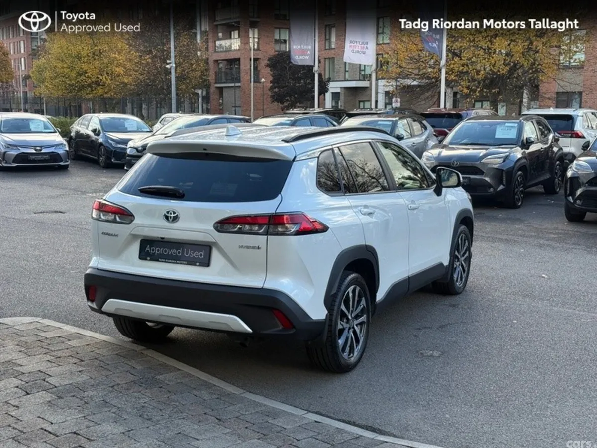Toyota Corolla Cross Hatchback, Petrol Hybrid, 2024, White