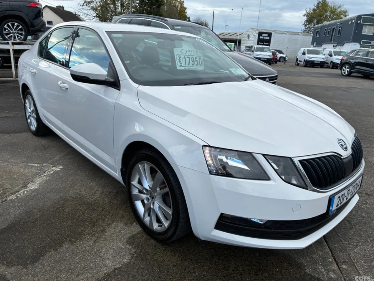 Skoda Octavia Hatchback, Diesel, 2020, White