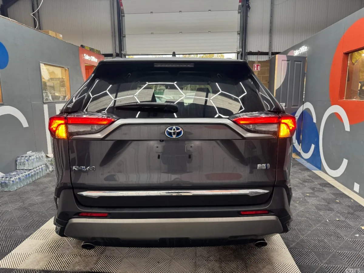 Toyota RAV4 SUV, Petrol Hybrid, 2023, Grey