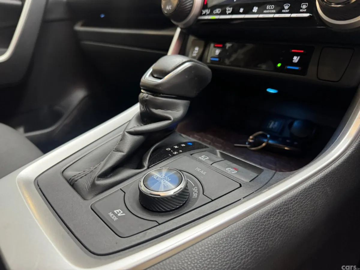Toyota RAV4 SUV, Petrol Hybrid, 2023, Grey