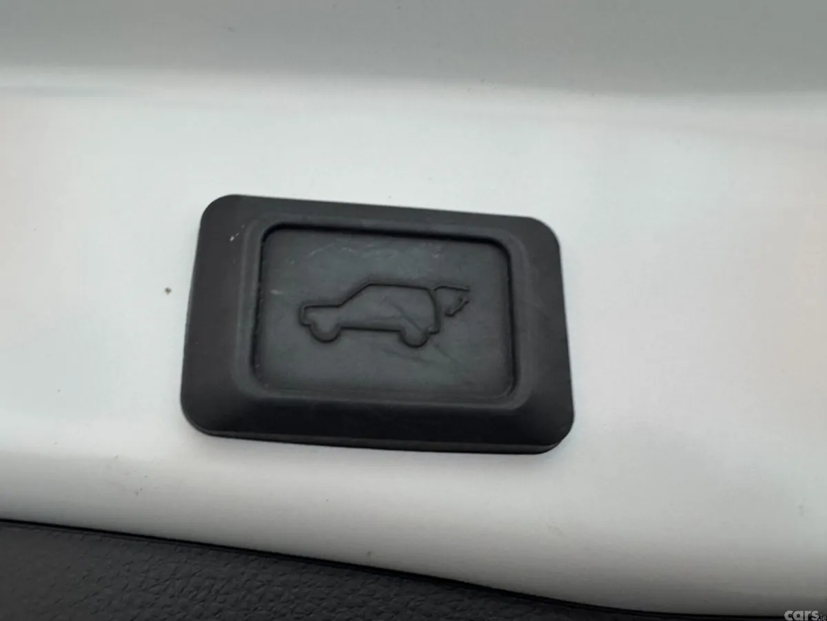 Toyota RAV4 SUV, Petrol Hybrid, 2024, White