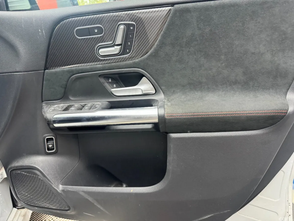 Mercedes-Benz B-Class Hatchback, Diesel, 2021, White