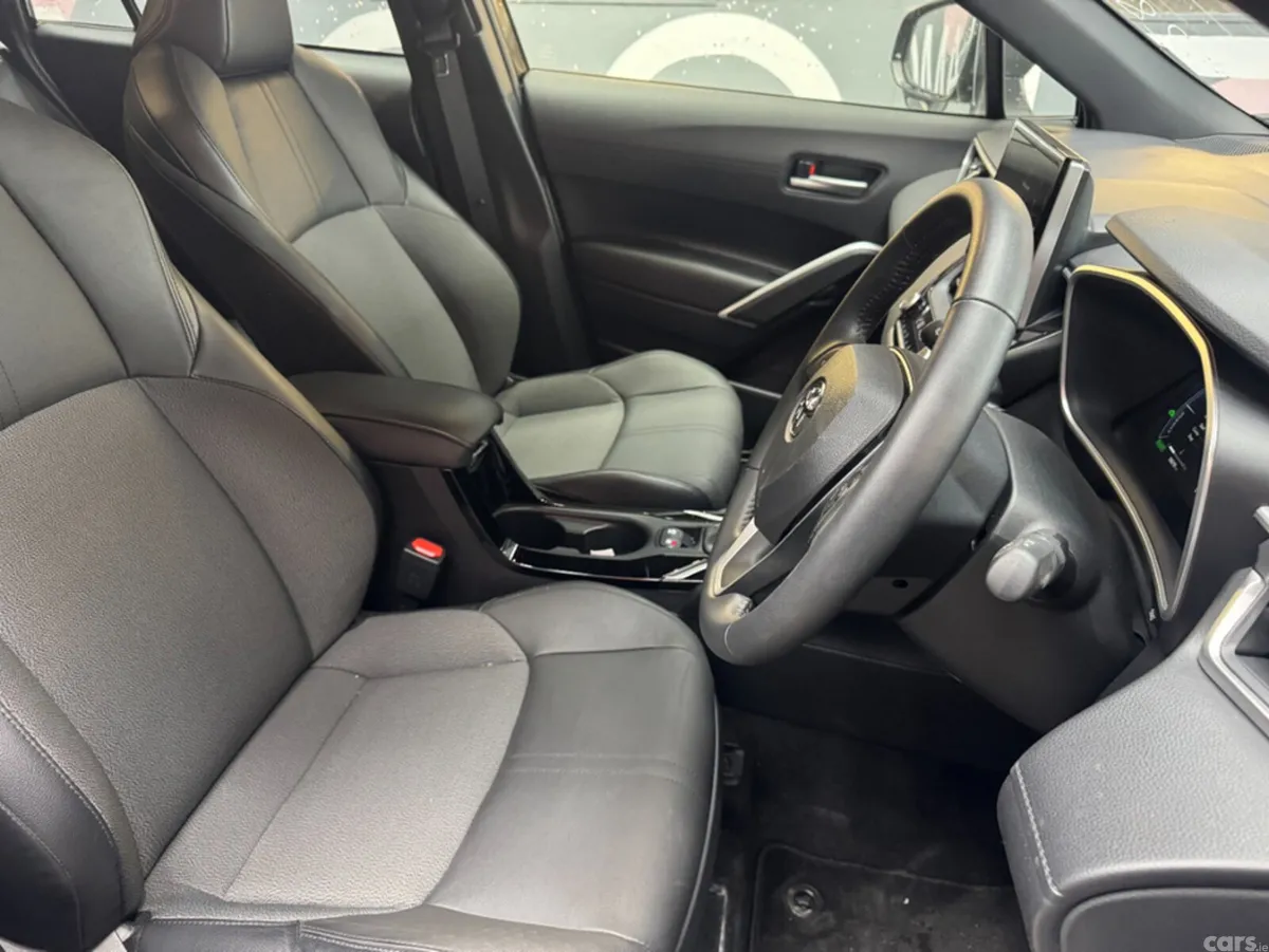 Toyota Corolla Cross SUV, Petrol Hybrid, 2024, Black