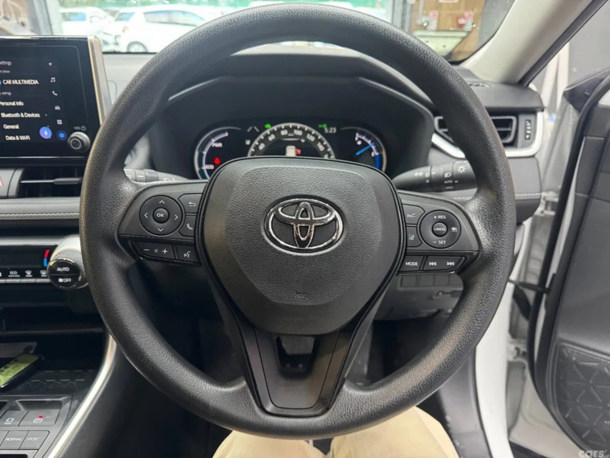 Toyota RAV4 SUV, Petrol Hybrid, 2023, White