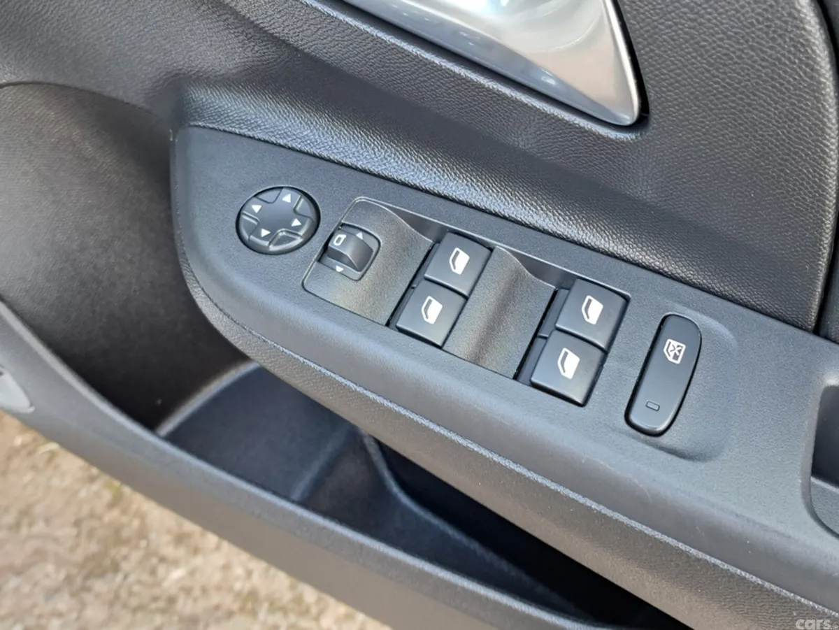 Opel Corsa Hatchback, Petrol, 2025, Grey
