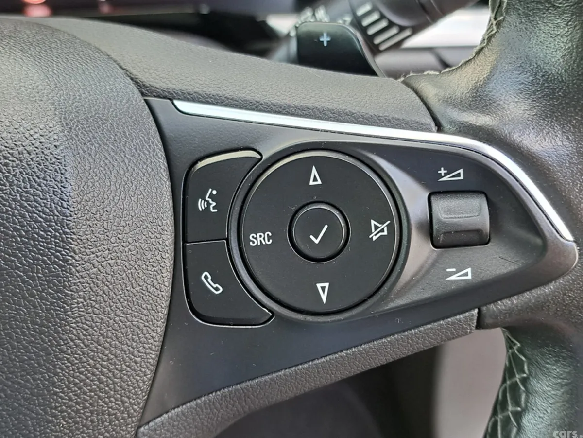 Opel Grandland Hatchback, Diesel, 2023, Red