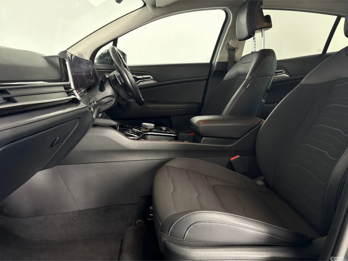 Kia Sportage Estate, Petrol Hybrid, 2024, Grey