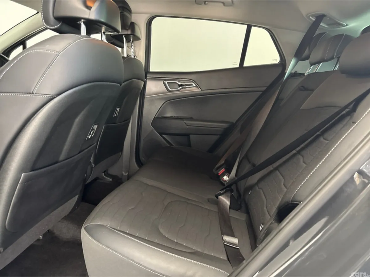Kia Sportage Estate, Petrol Hybrid, 2024, Grey