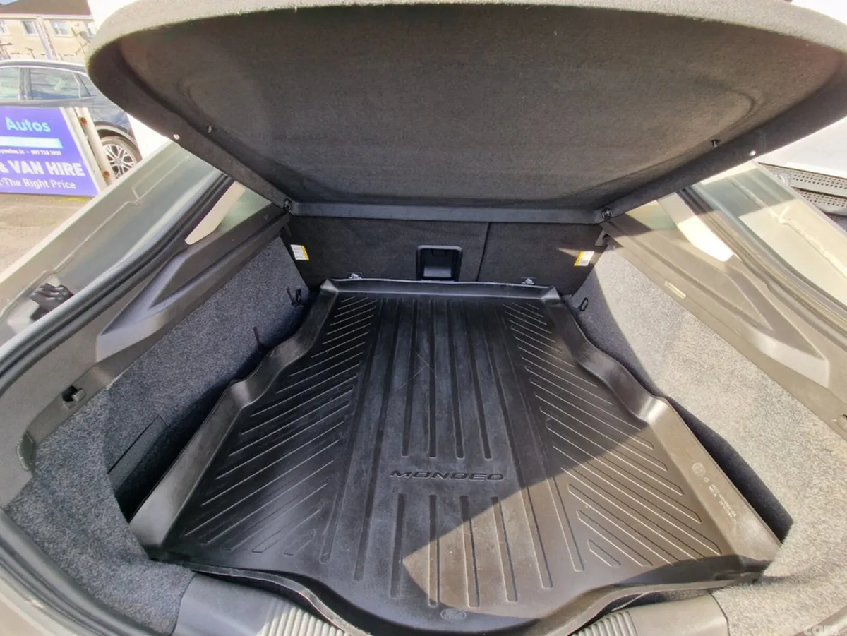 Ford Mondeo Hatchback, Diesel, 2015, Silver