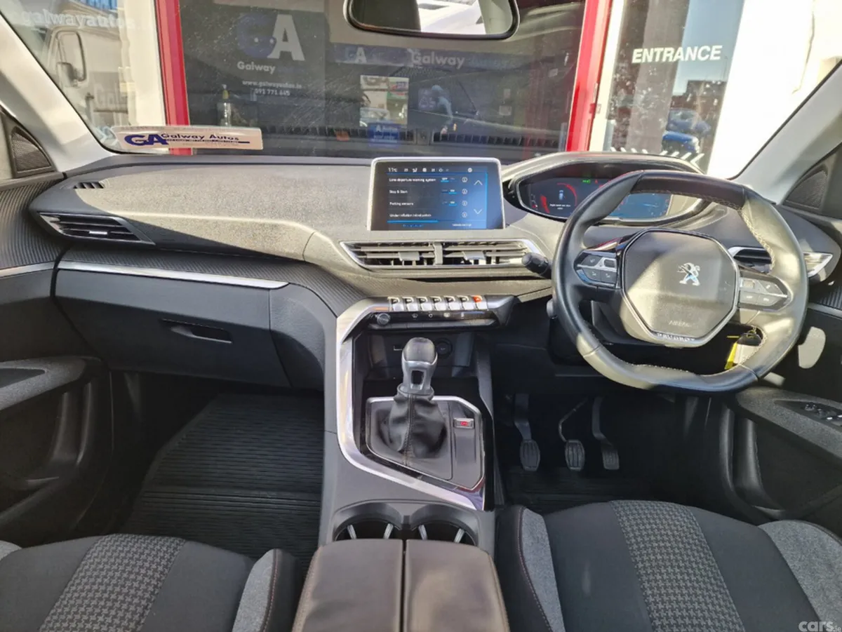 Peugeot 3008 Hatchback, Diesel, 2018, Black