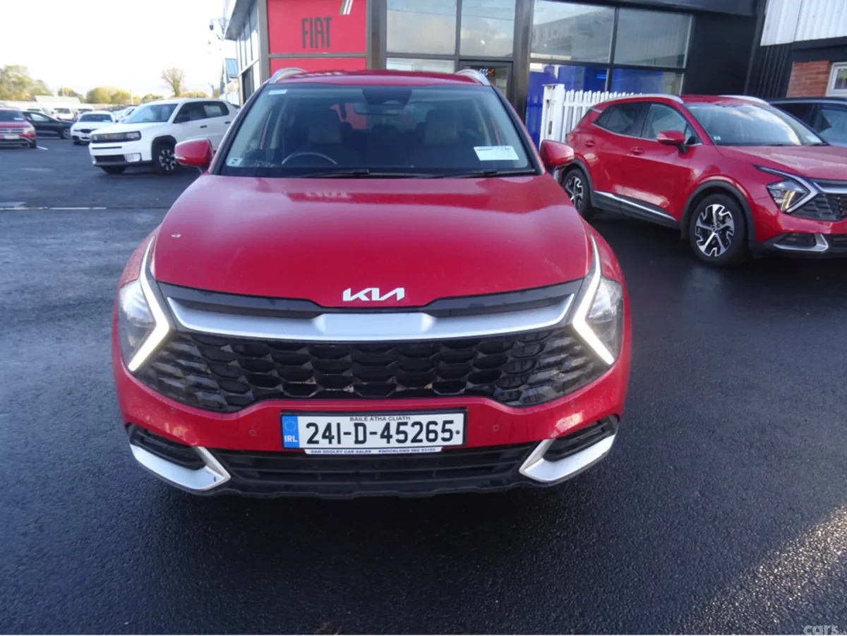Kia Sportage MPV, Diesel, 2024, Red