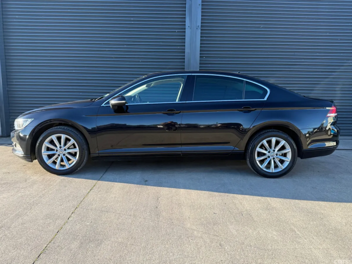 Volkswagen Passat Saloon, Diesel, 2017, Black