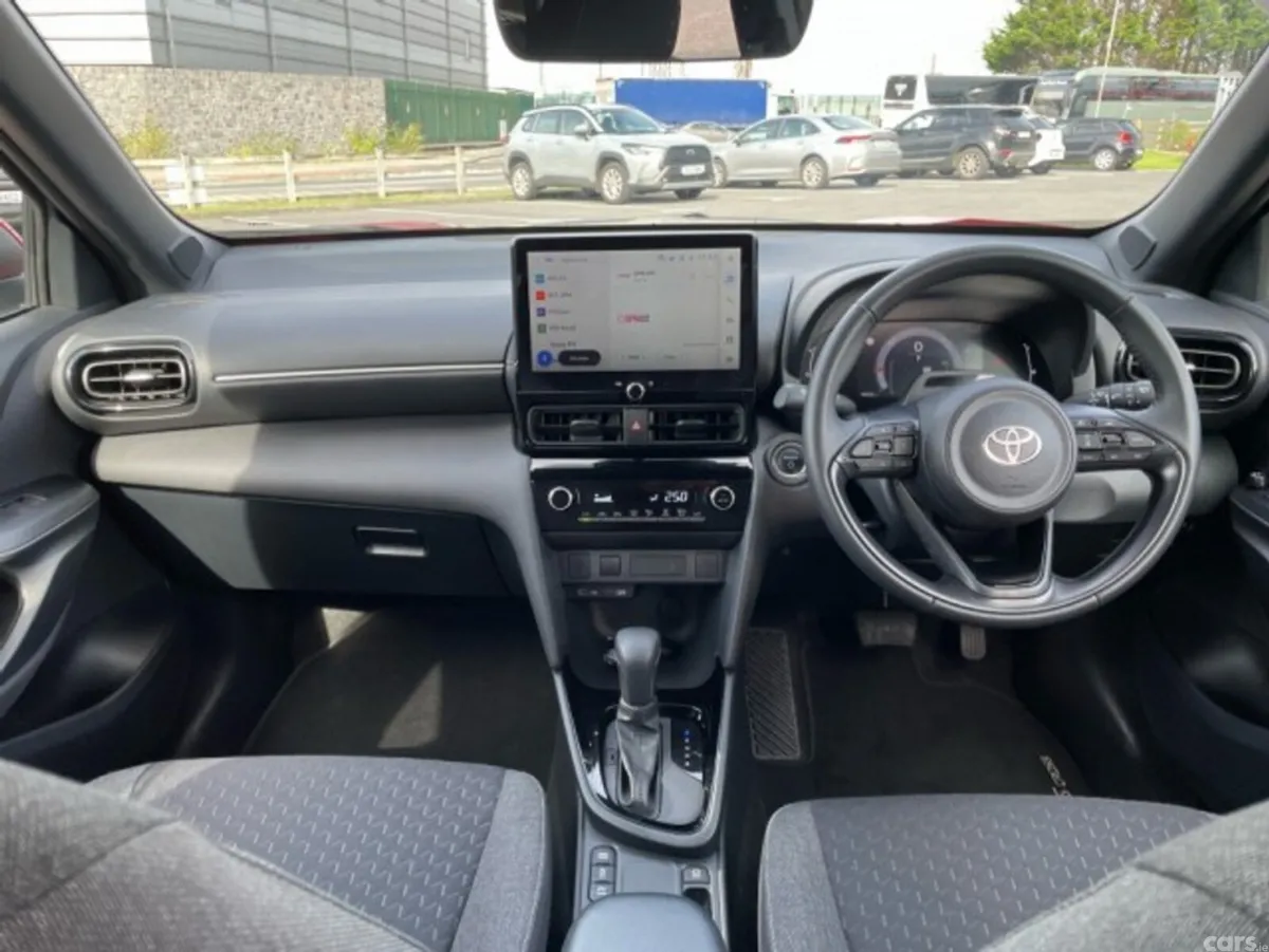Toyota Yaris Cross Hatchback, Petrol Hybrid, 2026, Red