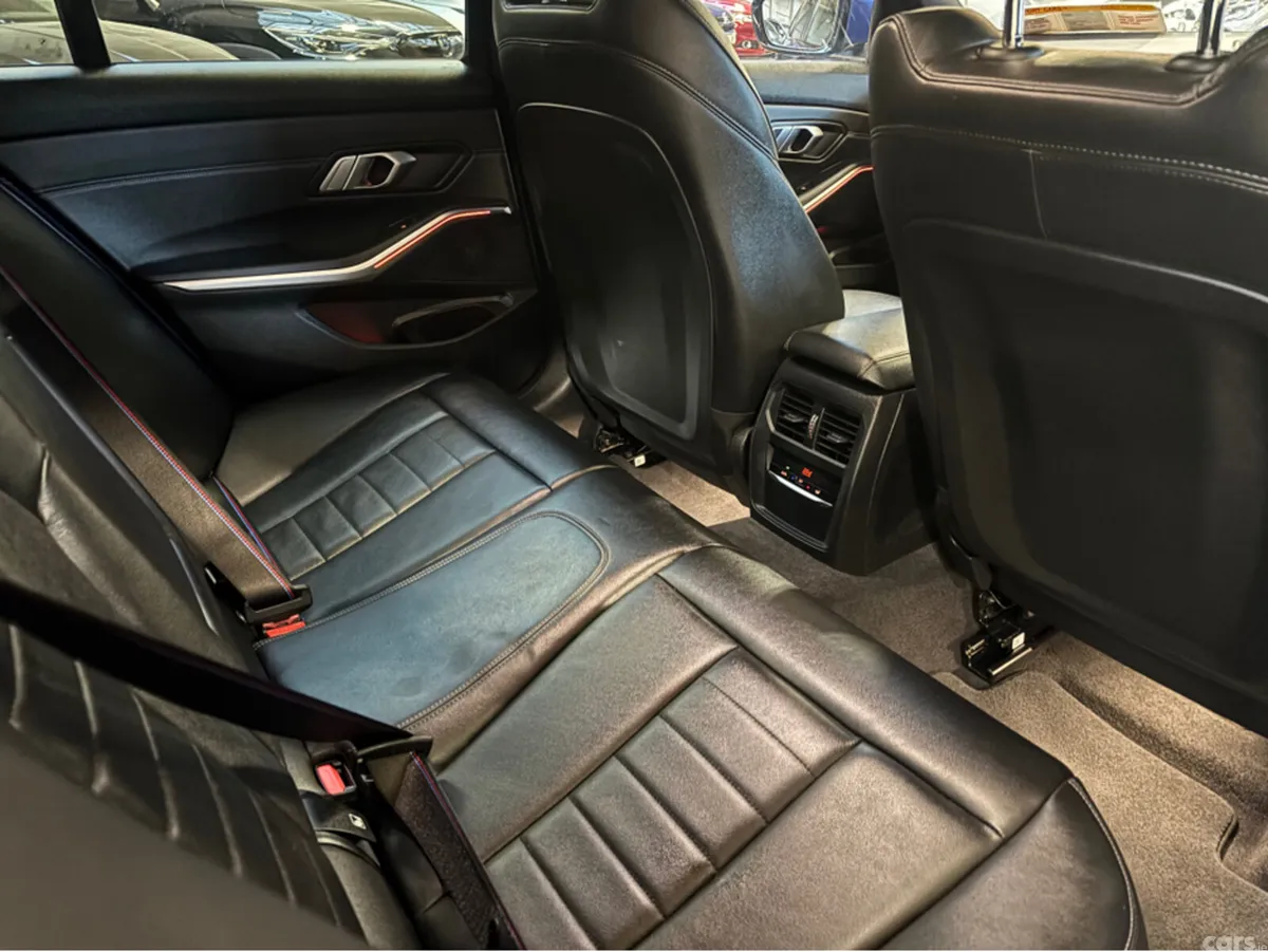 BMW 3-Series Saloon, Diesel, 2021, Blue