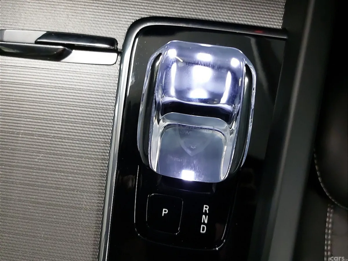 Volvo XC60 SUV, Petrol Plug-in Hybrid, 2023, Blue