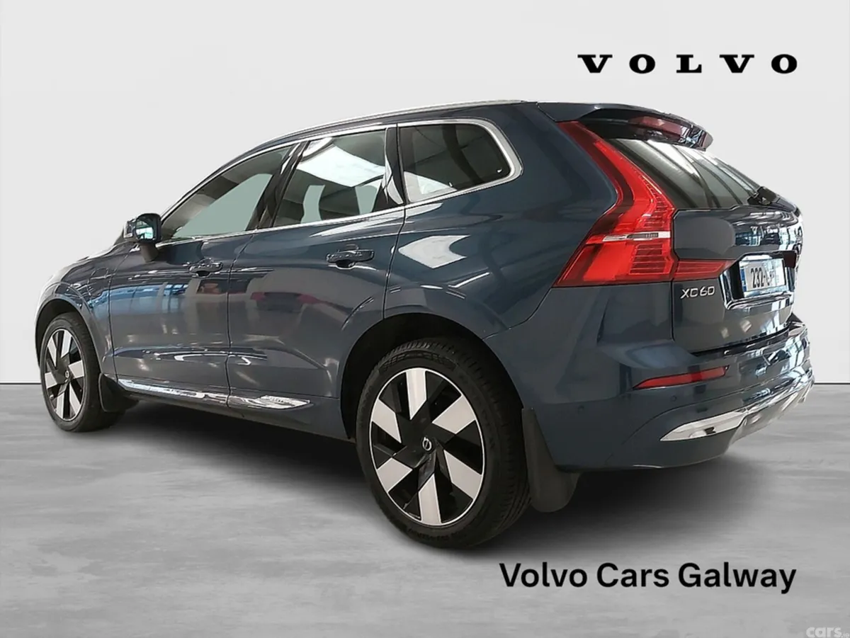 Volvo XC60 SUV, Petrol Plug-in Hybrid, 2023, Blue