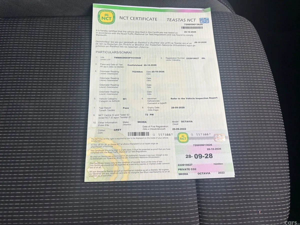 Skoda Octavia Hatchback, Diesel, 2022, Grey