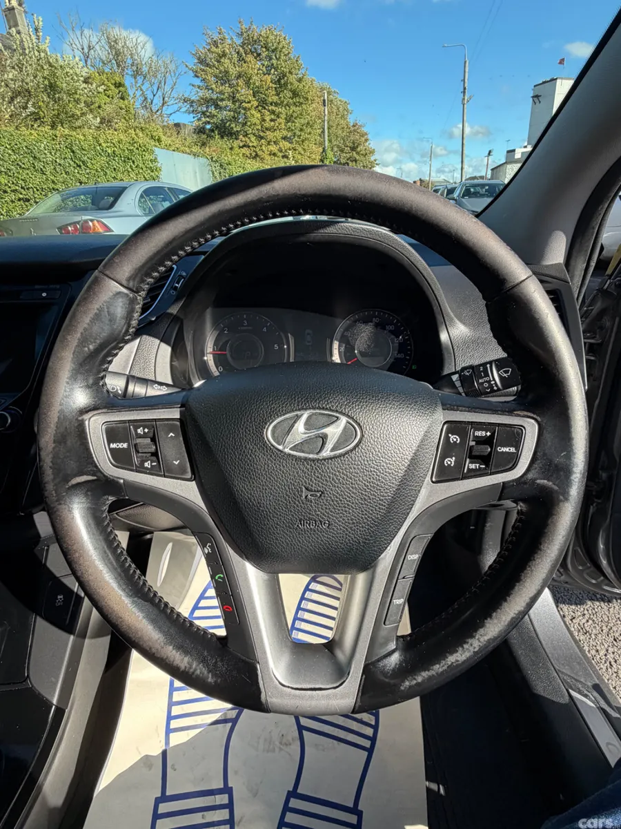 Hyundai i40 Saloon, Diesel, 2014, Silver