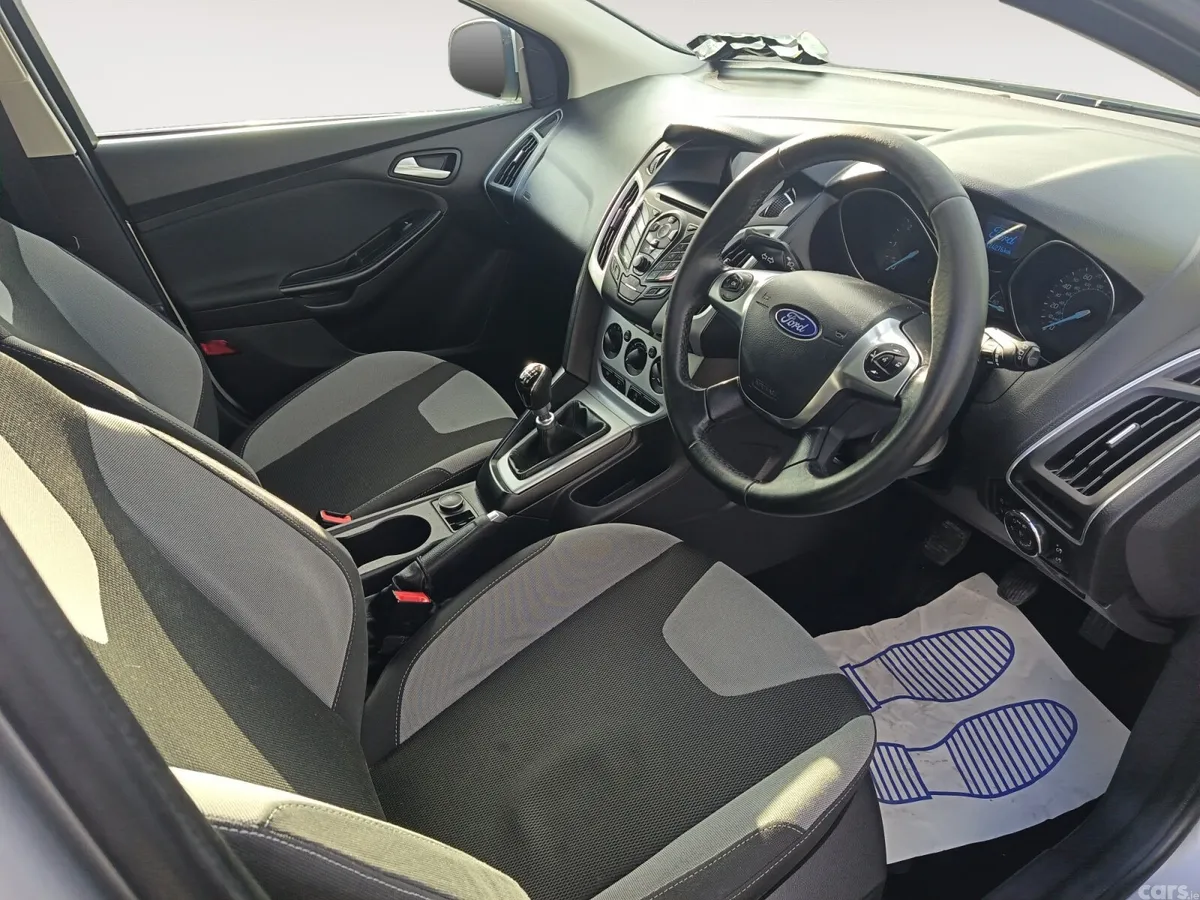 Ford Focus Hatchback, Diesel, 2014, Silver