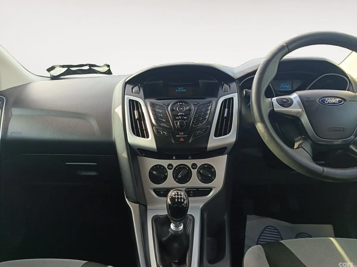 Ford Focus Hatchback, Diesel, 2014, Silver