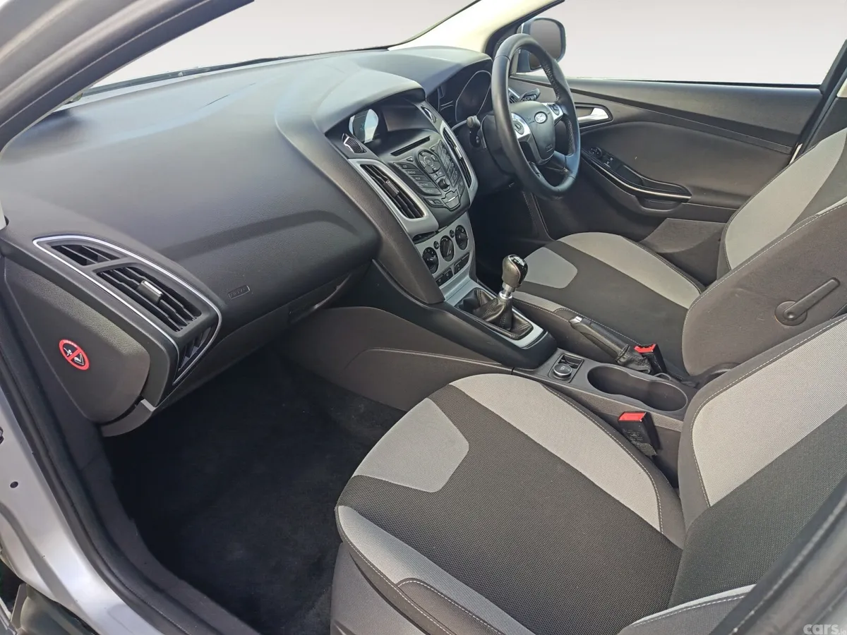 Ford Focus Hatchback, Diesel, 2014, Silver