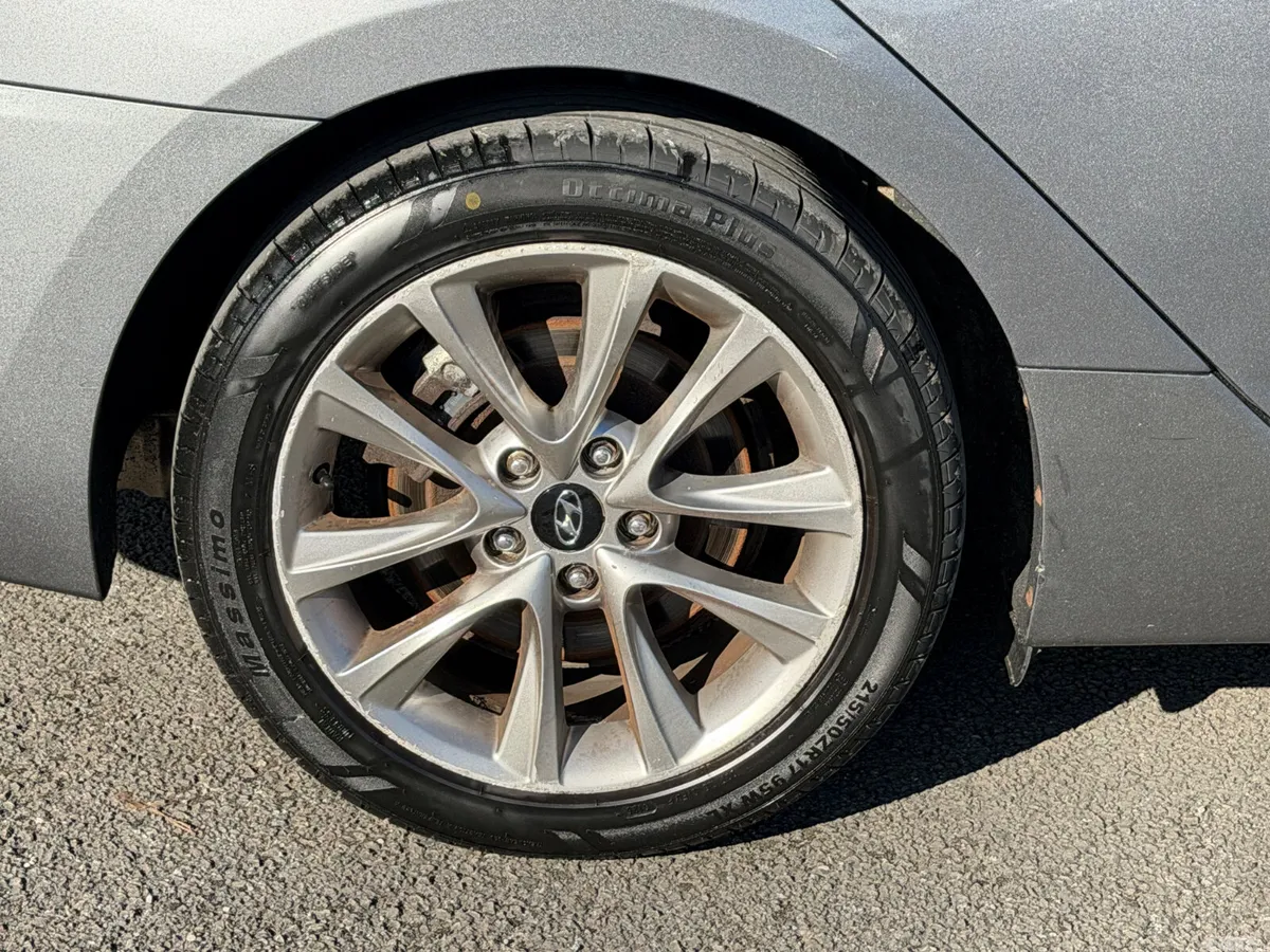 Hyundai i40 Saloon, Diesel, 2014, Silver