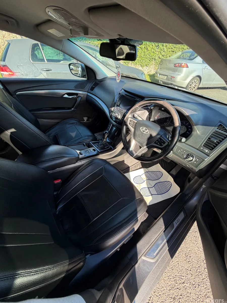 Hyundai i40 Saloon, Diesel, 2014, Silver