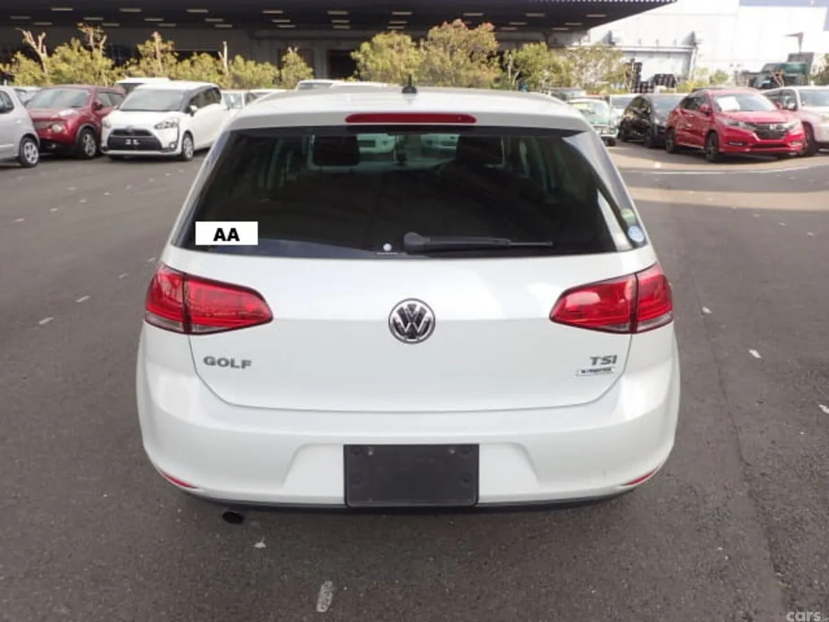 Volkswagen Golf Hatchback, Petrol, 2016, White