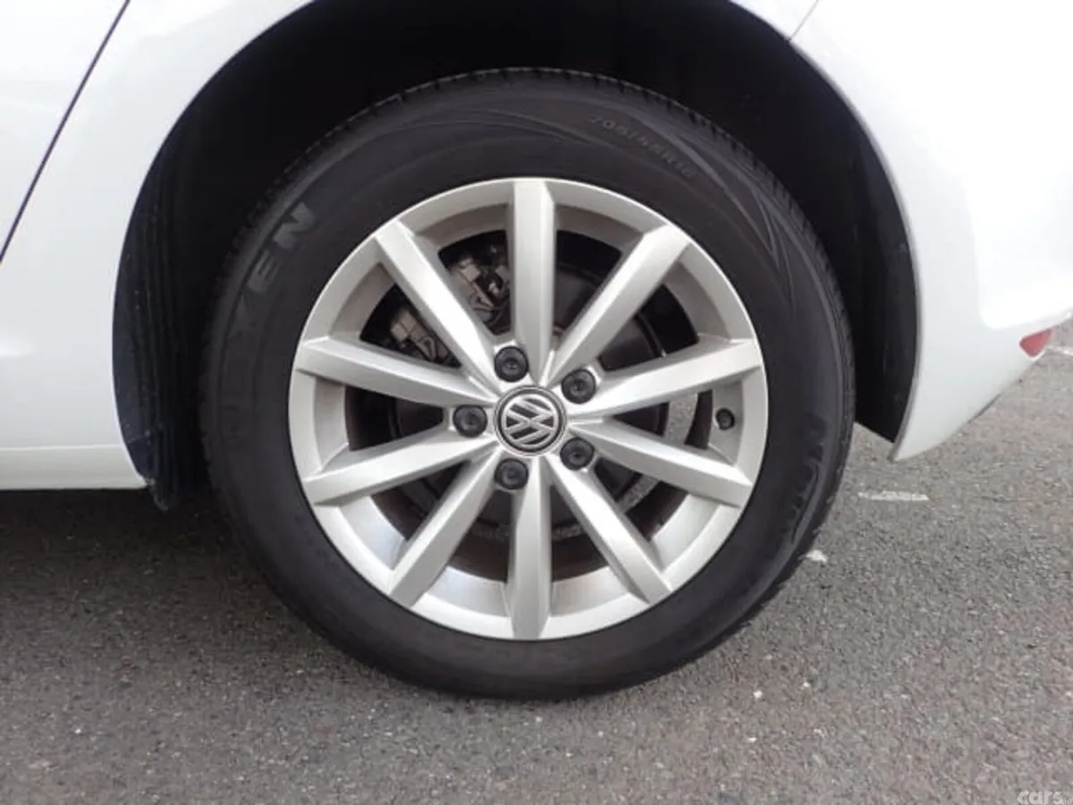 Volkswagen Golf Hatchback, Petrol, 2016, White
