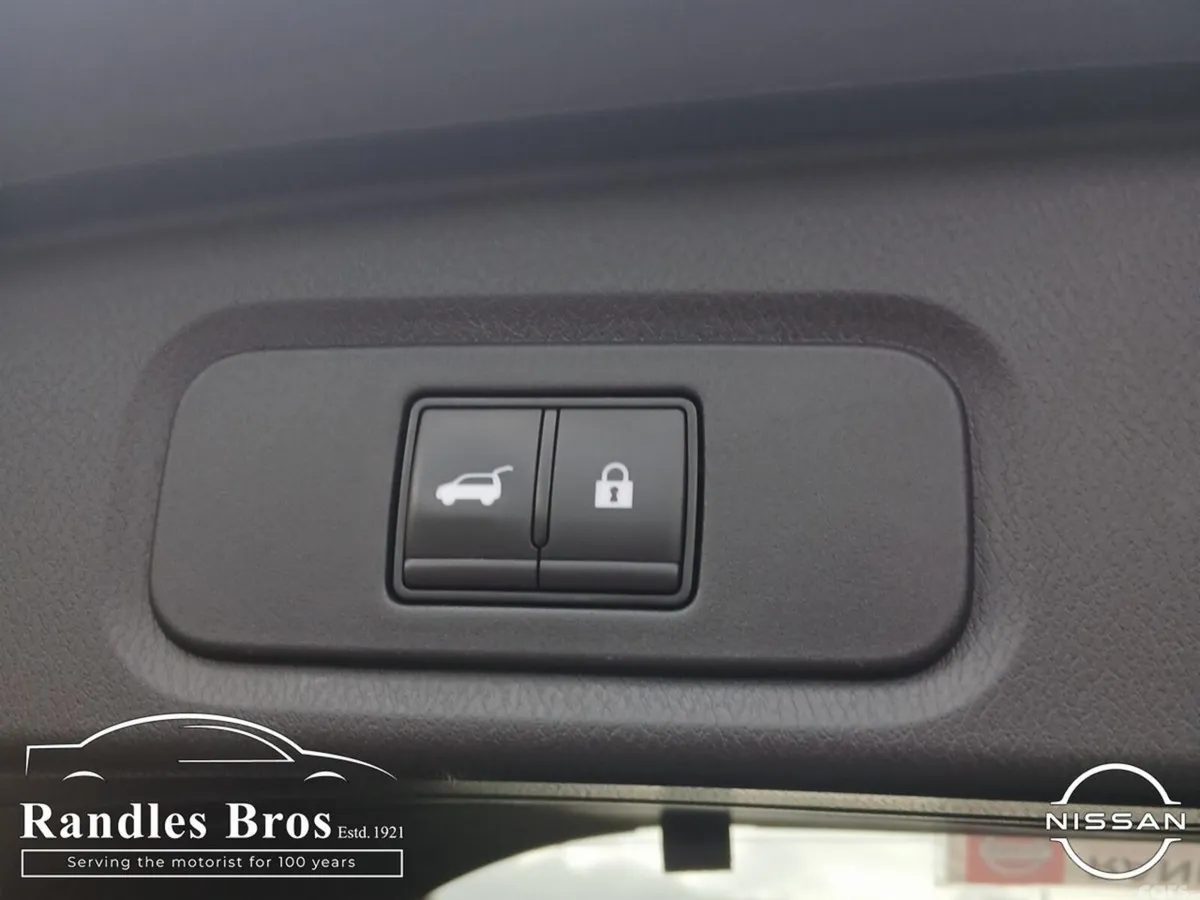 Nissan Qashqai MPV, Petrol, 2024, Blue