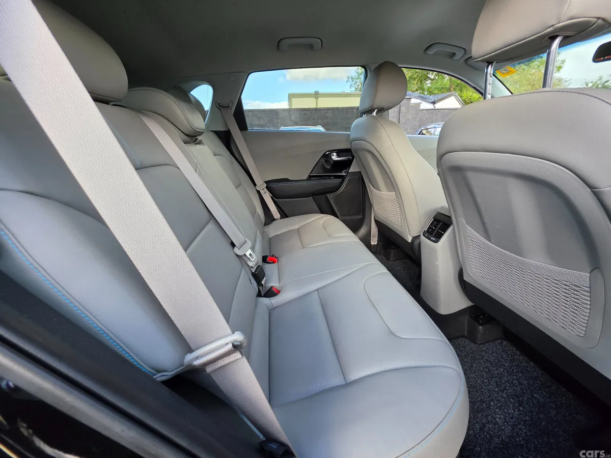 Kia Niro SUV, Petrol Plug-in Hybrid, 2020, Black